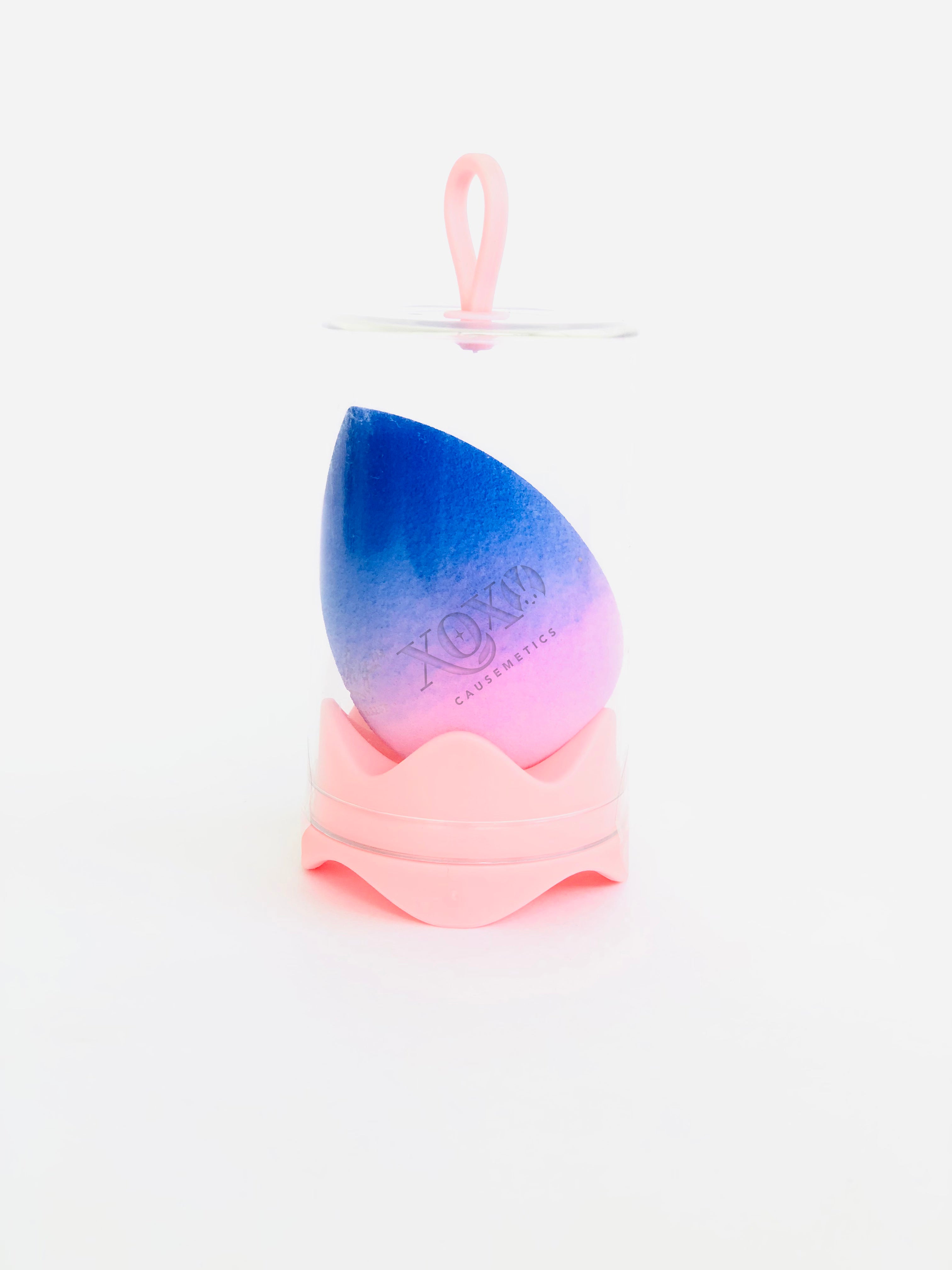 Gradient Beauty Blender (Winter) - Latex-free and lightweight for sensitive skin