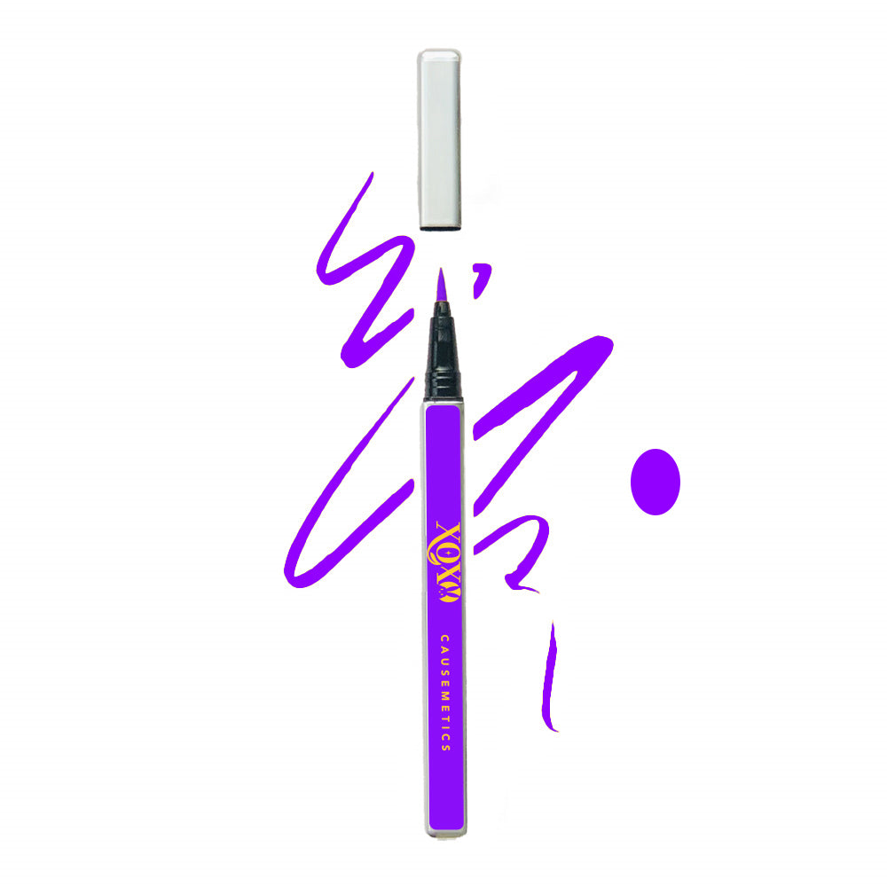 Close-up of Liquid Adhesive Eyeliner - ORCHID applicator tip