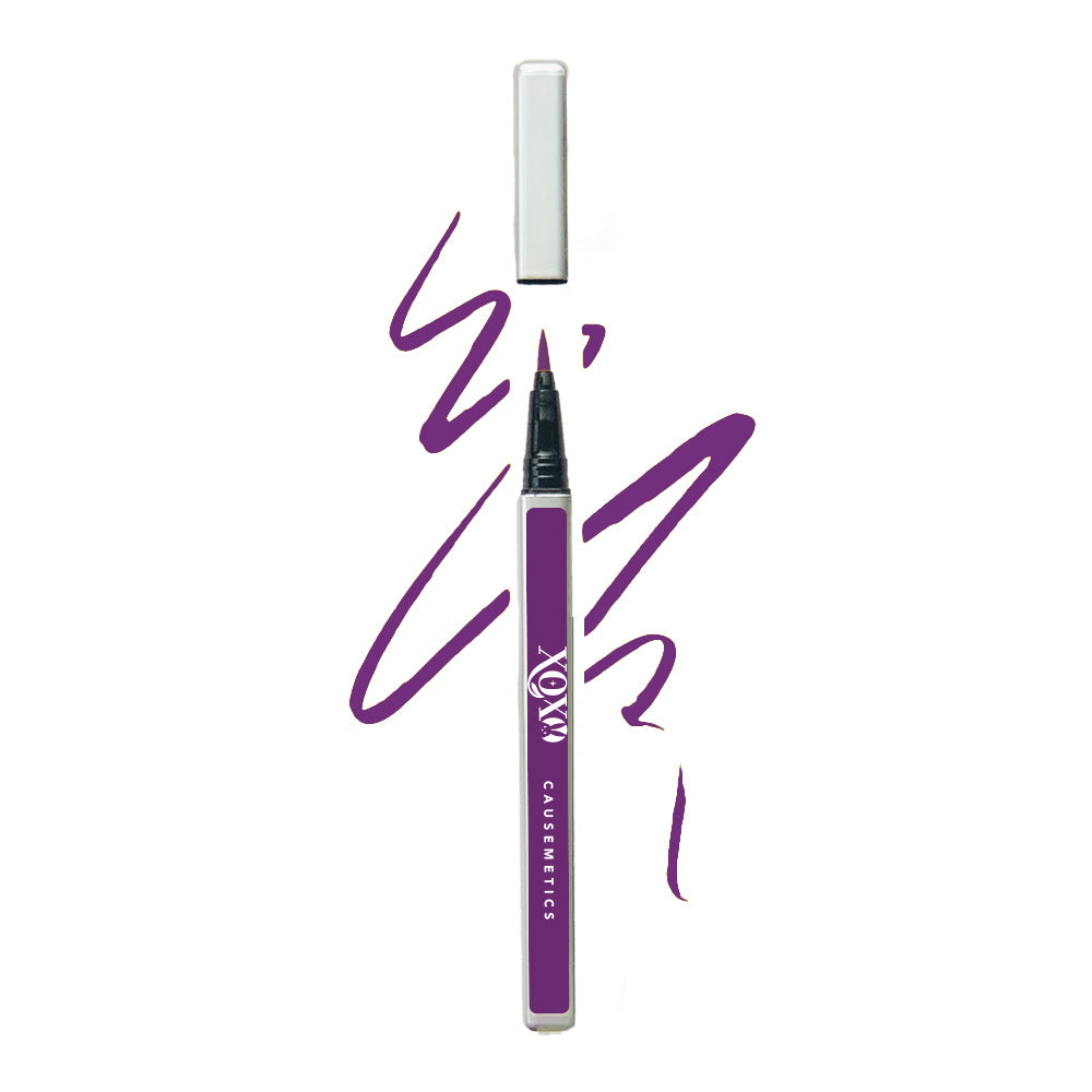 Liquid Adhesive Eyeliner - PLUM for precise application and long-lasting hold